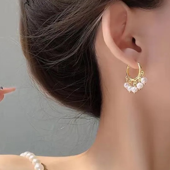 COPY - Gold plated circle earrings - Picture 3 of 5